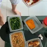 Lunch Tingkat (20 Day, 3 Dishes + Soup OR 4 Dishes)