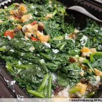 Click to see 蒜香三色蛋水煮菠菜 Poached Chinese Spinach with Assorted Eggs and Garlic