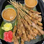 Grilled Chicken Satay with Condiments   (鸡肉沙爹)