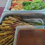 Chicken Satay w Peanut Sauce