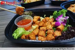 Seafood Ngoh Hiang Ball With Thai Dip | East West Fusion