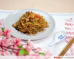 Hong Kong Noodles with Seafood 香港海鲜炒面 | Customer Photo | Swatow Seafood