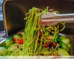 Jade Spinach Noodles Chow Mein with Trio Vegetables 玉凤菠菜炒面 | Customer Photo | Delizio Catering Pte Ltd