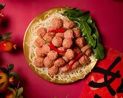 炸荔枝虾球配蜜柑Rosy Lychee Shrimp Balls with Honey Citrus Dip | Customer Photo | Delizio Catering Pte Ltd