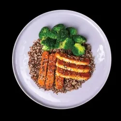 Honey Miso Tempeh with Quinoa and Broccoli | YoloFoods