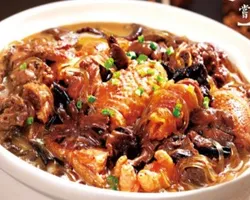 Chicken Stew with Mushrooms ⼩鸡炖蘑菇 | Customer Photo | Yi Pin Ju Chinese Restaurant 一品居中餐厅